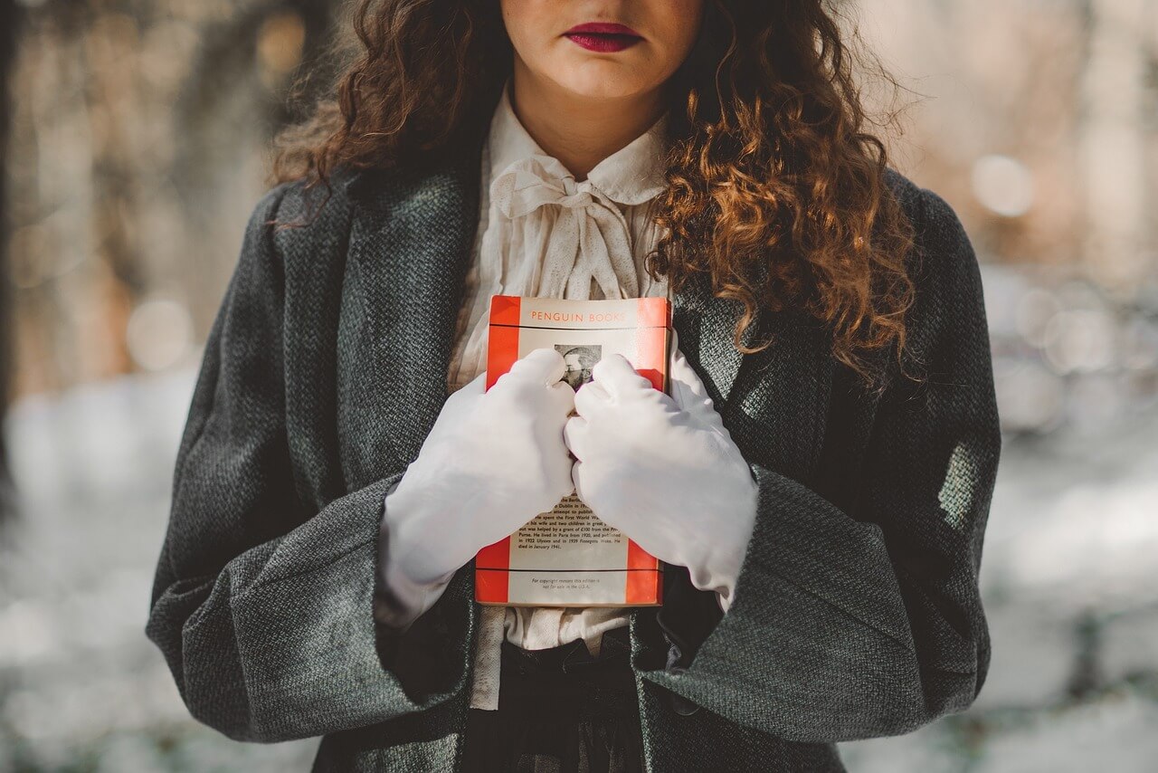 Women with beautiful clothes