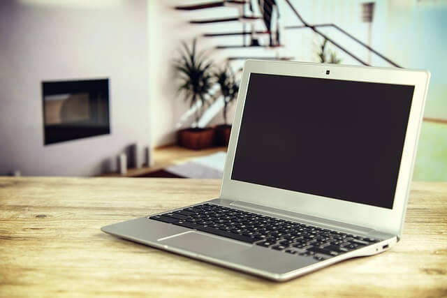 Laptop - Image 4