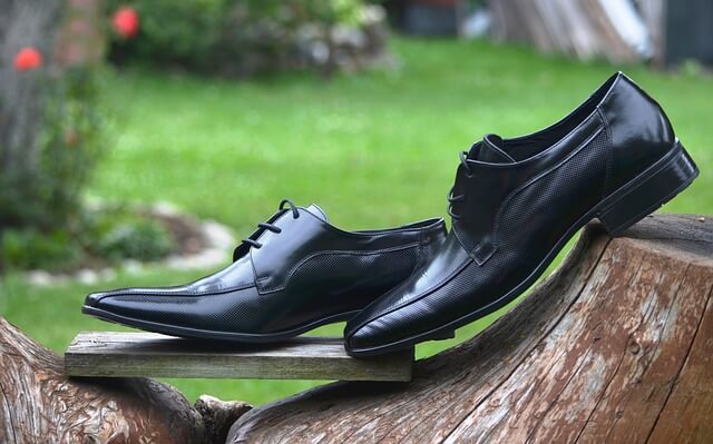 Black Shoe - Image 4